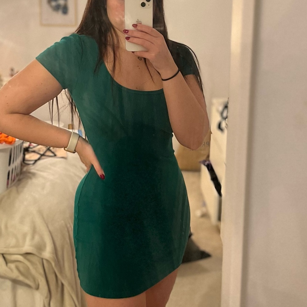Green basic dress